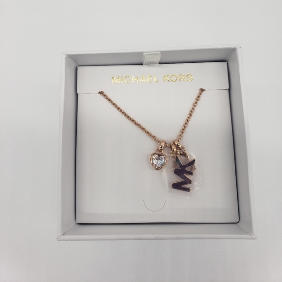 752- MICHAEL KORS Women's Heart MK Necklace NWT - Picture 5 of 10